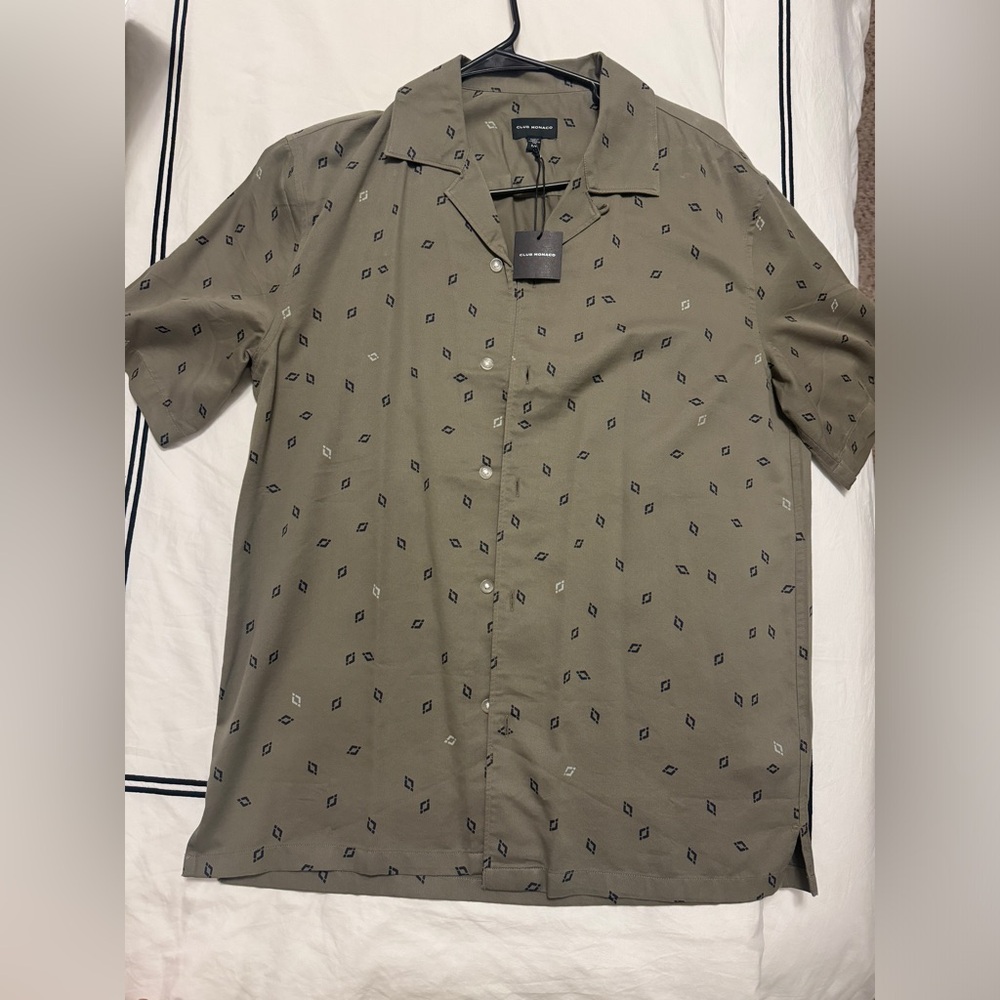 Military green short sleeve shirt